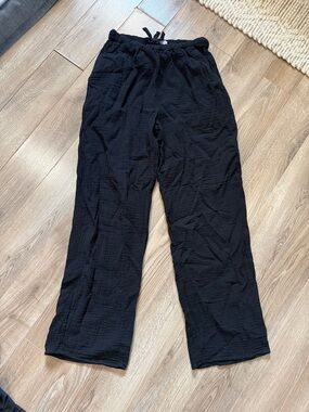 Aritzia Wide Leg Pants in Black